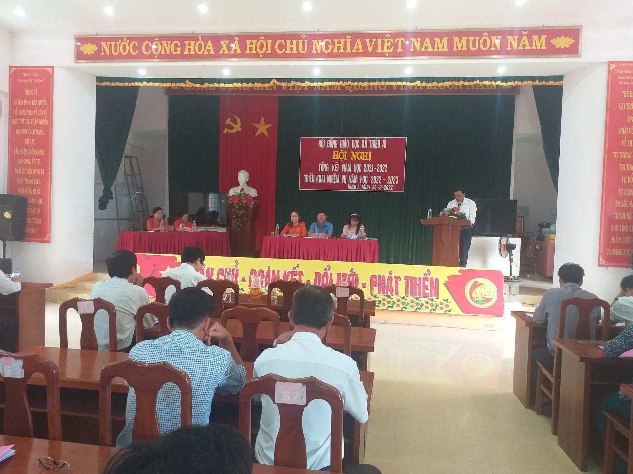 Hội đồng giáo dục xã Triệu Ái tổ chức Hội nghị tổng kết năm học 2021-2022, triển khai phương hướng,...